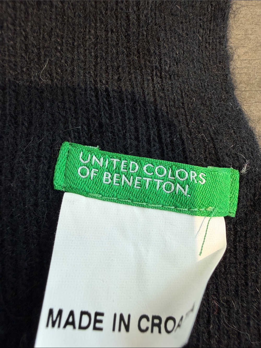 United Colors Of Benetton Black scarf - Picture 2 of 7